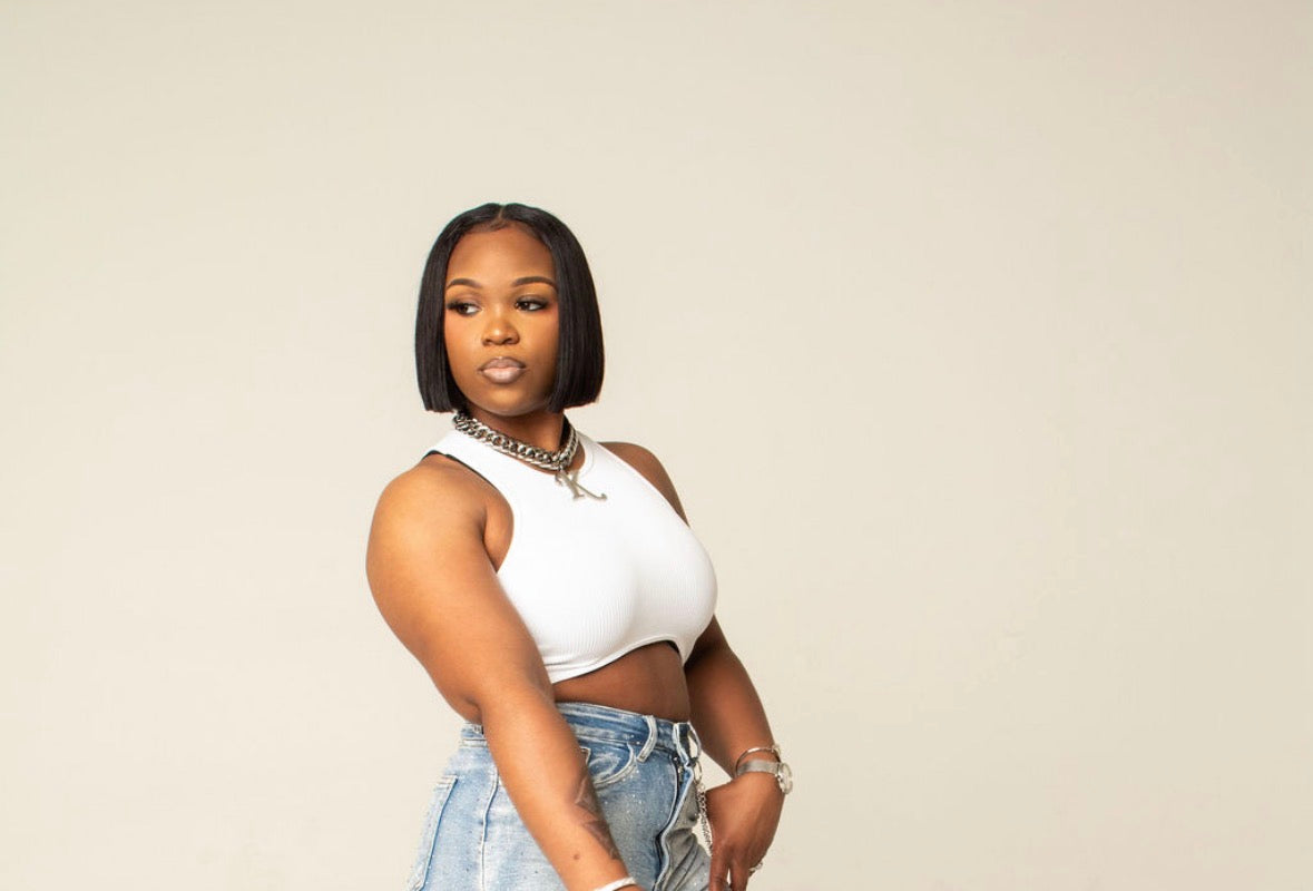 Crop that tee